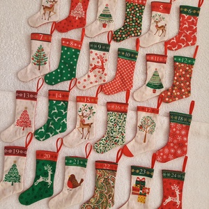 Adventi kalendárium, kiscsizmák, adventi lakásdekoráció - Meska.hu