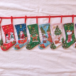 Adventi kalendárium  karácsonyi kiscsizmák, lakásdekoráció - karácsony - adventi díszek - adventi naptár - Meska.hu
