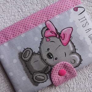 Új Design - IT'S A GIRL! - Egészségügyi könyv borító textilből - baba - mama - babaemlékek - egészségügyi kiskönyv borító - Meska.hu
