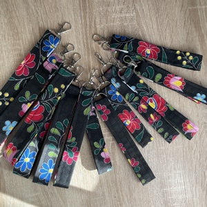 Kulcstartó matyó mintával, Táska & Tok, Kulcstartó & Táskadísz, Kulcstartó, Varrás, MESKA