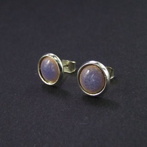 Kicsi levendulakék tűzzománc bedugós fülbevaló - ékszer - fülbevaló - pötty fülbevaló - Meska.hu