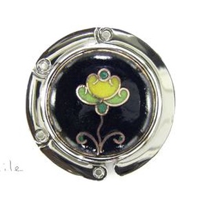 Virágos fekete-zöld tűzzománc táskatartó - táska & tok - kulcstartó & táskadísz - táskaakasztó - Meska.hu