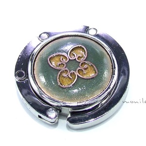 Pisztáciazöld tűzzománc táskatartó - táska & tok - kulcstartó & táskadísz - táskaakasztó - Meska.hu