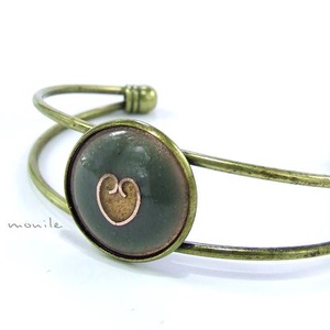 Szíves fekete-rózsaszín tűzzománc karperec - ékszer - karkötő - karperec - Meska.hu