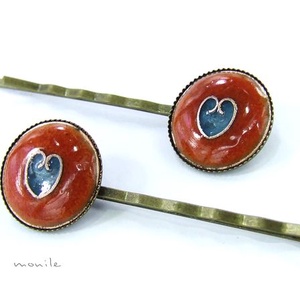 Szíves narancs-türkiz tűzzománc hajcsat - ruha & divat - hajdísz & hajcsat - hajcsat & hajtű - Meska.hu