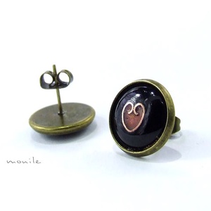 Bedugós tűzzománc fülbevaló - szíves fekete-rózsaszín - ékszer - fülbevaló - pötty fülbevaló - Meska.hu