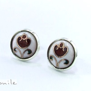 Virágos fehér-piros tűzzománc bedugós fülbevaló, Ékszer, Fülbevaló, Ékszerkészítés, Tűzzománc, MESKA