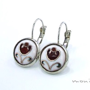 Virágos fehér-piros tűzzománc fülbevaló (kicsi) - ékszer - fülbevaló - Meska.hu