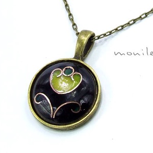 Virágos fekete-zöld tűzzománc nyaklánc, Ékszer, Nyaklánc, Medálos nyaklánc, Ékszerkészítés, Tűzzománc, MESKA
