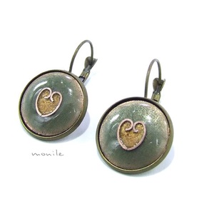 Szíves pisztáciazöld tűzzománc fülbevaló - ékszer - fülbevaló - lógó fülbevaló - Meska.hu