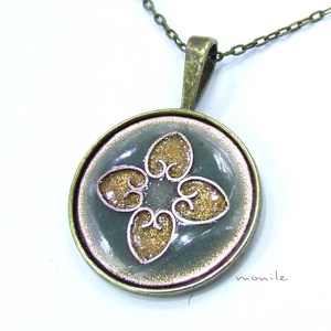 Pisztáciazöld tűzzománc nyaklánc, Ékszer, Nyaklánc, Medálos nyaklánc, Ékszerkészítés, Tűzzománc, MESKA