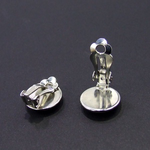 Klipsz tűzzománc fülbevaló - fehér - ékszer - fülbevaló - klipsz - Meska.hu