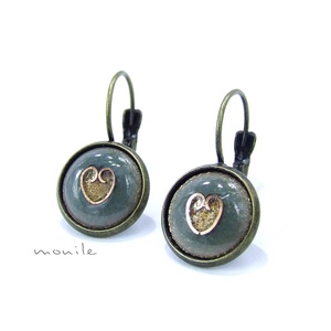 Tűzzománc fülbevaló - szíves pisztáciazöld, Ékszer, Fülbevaló, Lógós kerek fülbevaló, Ékszerkészítés, Tűzzománc, MESKA