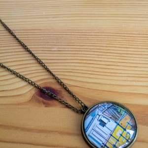 2-es villamosos üveglencsés nyaklánc - ékszer - nyaklánc - medál - Meska.hu