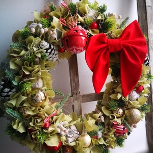 Kézműves ünnepi koszorú - klasszikus hangulatban, 38 cm - karácsony - karácsonyi lakásdekoráció - karácsonyi ajtódíszek - Meska.hu