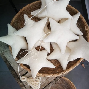 Csillagfüzér Kézműves Girland, Gyerekszoba Füzér Dekoráció, Natúr Fali Dekor, Karácsony, Karácsonyi lakásdekoráció, Karácsonyi girland, boa, Varrás, MESKA