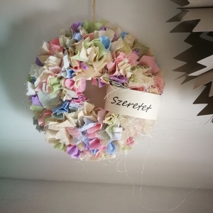 Textilszálas dekoráció, kopogtató, köszönőajándék - 20 cm  - otthon & életmód - dekoráció - ajtó- és ablak dekoráció - ajtódísz & kopogtató - Meska.hu