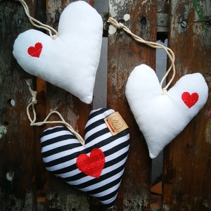 Szív függődísz, dekorációs kiegészítő  - 3 darabos szett , Otthon & Életmód, Dekoráció, Fali és függő dekoráció, Falra akasztható dekor, Varrás, Hímzés, MESKA