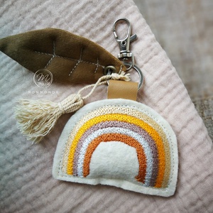 Hímzett szivárvány gyapjúfilc dekorációs kiegészítő, kulcstartó , Táska & Tok, Kulcstartó & Táskadísz, Táskadísz, , MESKA
