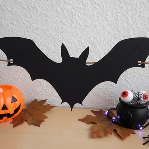 DIY Halloween-i denevéres füzér, csináld magad girland, rémisztően jó papír dekoráció - fekete denevérek - otthon & életmód - dekoráció - halloween - halloweeni dekoráció - Meska.hu