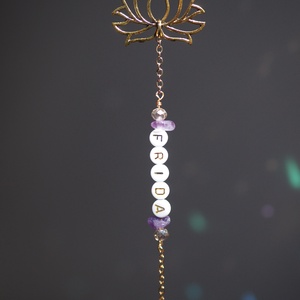 Névre szóló ajándék Napfogó prizma, Neves ajándék - ékszer - nyaklánc - monogram & névnyaklánc - Meska.hu Névre szóló ajándék Napfogó prizma, Neves ajándék - ékszer - nyaklánc - monogram & névnyaklánc - Meska.hu