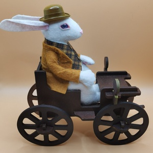 Nyúl figura Vintage autómobillal, Játék & Sport, Bábok, Báb készlet, Baba-és bábkészítés, MESKA