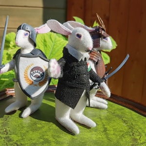 Magyar hős Petőfi szavaló cosplay nyúl figura - Meska.hu