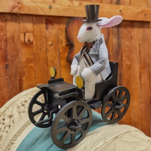 Viktóriánus nyúl figura Vintage autómobillal, Játék & Sport, Bábok, Báb készlet, Baba-és bábkészítés, MESKA