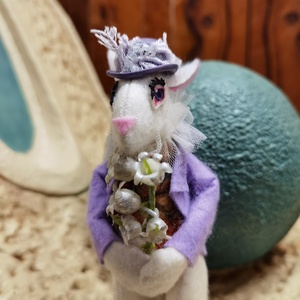 Nyúl madame szempillás figura - lila ruhás virággal, Játék & Sport, Bábok, Báb készlet, Baba-és bábkészítés, MESKA