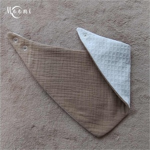 Dupla géz / waffle nyálkendő (camel) - ruha & divat - babaruha & gyerekruha - előke & nyálkendő - Meska.hu