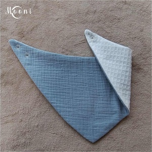 Dupla géz / waffle nyálkendő (farmerkék) - ruha & divat - babaruha & gyerekruha - előke & nyálkendő - Meska.hu