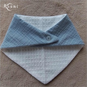 Dupla géz / waffle nyálkendő (farmerkék) - ruha & divat - babaruha & gyerekruha - előke & nyálkendő - Meska.hu