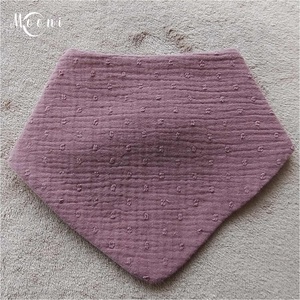 Dupla géz / waffle nyálkendő (sötét mályva) - ruha & divat - babaruha & gyerekruha - előke & nyálkendő - Meska.hu