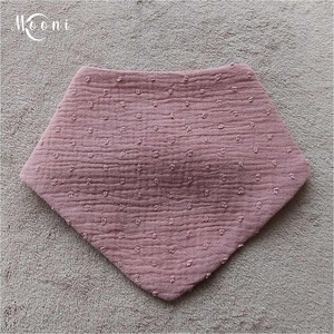 Dupla géz / waffle nyálkendő (világos mályva) - ruha & divat - babaruha & gyerekruha - előke & nyálkendő - Meska.hu