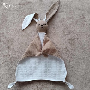 Dupla géz / waffle szundi nyuszi (camel), Játék & Sport, 3 éves kor alattiaknak, Alvóka & Rongyi, Varrás, MESKA