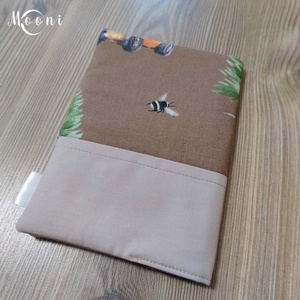 Erdei autókázás � Gyermek egészségügyi kiskönyv borító - baba - mama - babaemlékek - egészségügyi kiskönyv borító - Meska.hu