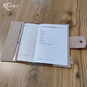 Erdei autókázás � Gyermek egészségügyi kiskönyv borító - baba - mama - babaemlékek - egészségügyi kiskönyv borító - Meska.hu