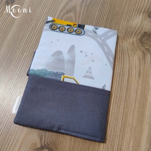 Munkagépek � Gyermek egészségügyi kiskönyv borító - baba - mama - babaemlékek - egészségügyi kiskönyv borító - Meska.hu