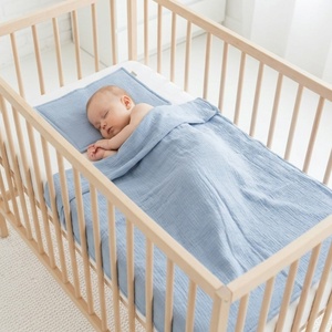 Baba ágynemű szett kiságyba � bélelt dupla géz (világoskék-fehér) - baba - mama - baba ágynemű - szett kiságyba - Meska.hu