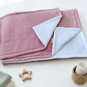 Baba ágynemű szett kiságyba � bélelt dupla géz (világos mályva-fehér), Baba - mama, Baba ágynemű, Szett kiságyba, Varrás, MESKA