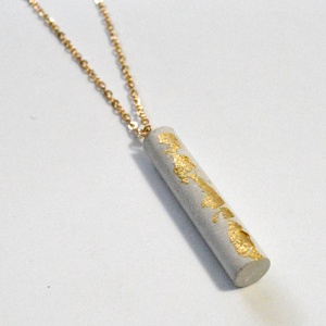 Csillogó beton nyaklánc  - Meska.hu