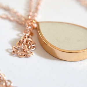 Csepp formájú rose gold beton nyaklánc -  - Meska.hu