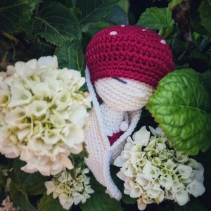 Amigurumi gombababa, Játék & Sport, Plüssállat & Játékfigura, Más figura, Horgolás, MESKA