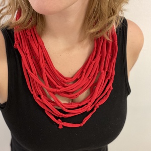 Pipacs pamut pólónyaklánc, Ékszer, Nyaklánc, Statement nyaklánc, Ékszerkészítés, Újrahasznosított alapanyagból készült termékek, MESKA