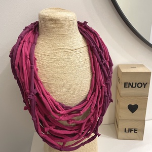 Harangvirág pamut pólónyaklánc, Ékszer, Nyaklánc, Statement nyaklánc, Ékszerkészítés, Újrahasznosított alapanyagból készült termékek, MESKA