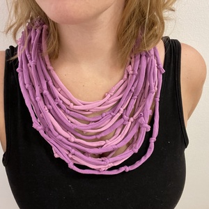 Levendula pamut pólónyaklánc - ékszer - nyaklánc - statement nyaklánc - Meska.hu