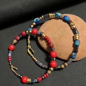 Bohókás karkötő drótból, ásványgyönggyel - ékszer - karkötő - gyöngyös karkötő - Meska.hu