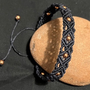 Makramé karkötő - ékszer - karkötő - gyöngyös karkötő - Meska.hu