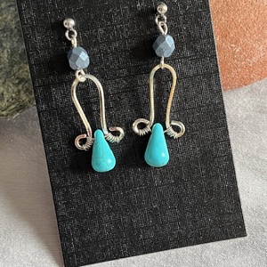 Füli drótból türkiz ásvánnyal, Ékszer, Fülbevaló, Lógó fülbevaló, , MESKA
