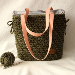 Olive - Horgolt válltáska olajfa színben, kivehető béléssel - táska & tok - kézitáska & válltáska - válltáska - Meska.hu